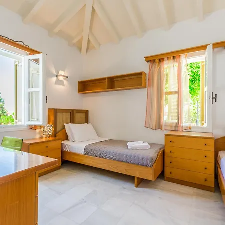 Anna Maria Village Ξενοδοχείο 3*