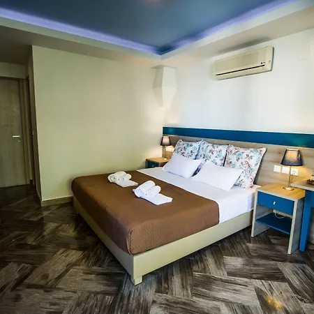 Anna Maria Village Hotell 3*