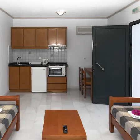 安娜玛丽亚村公寓