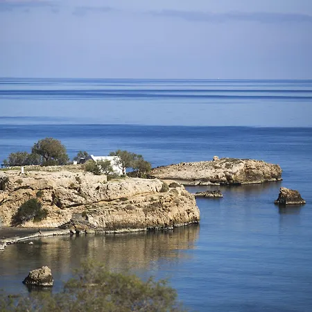 Anna Maria Village Hotell 3*