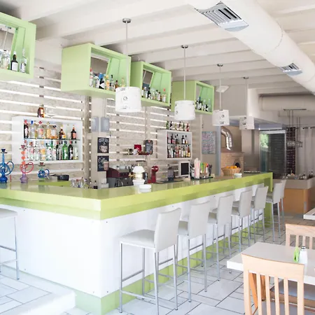 Anna Maria Village Hotell