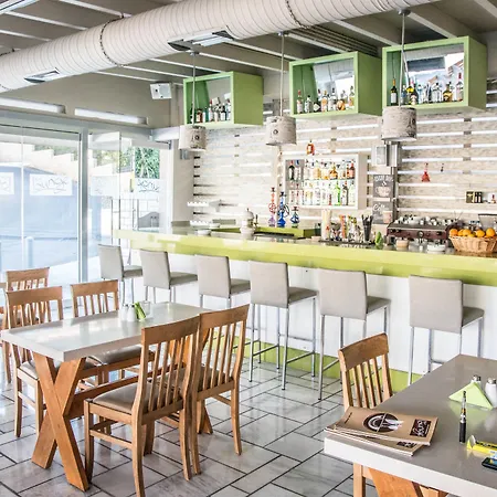 Anna Maria Village Hotell