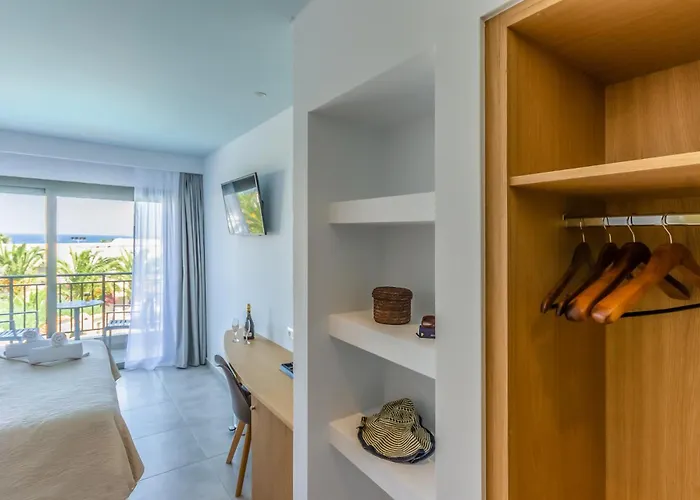 Anna Maria Village Hotel