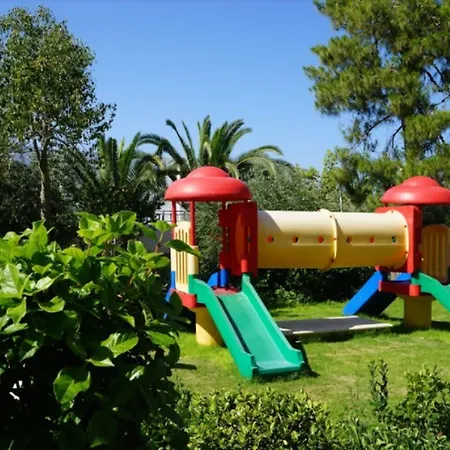 Anna Maria Village Hotell 3*