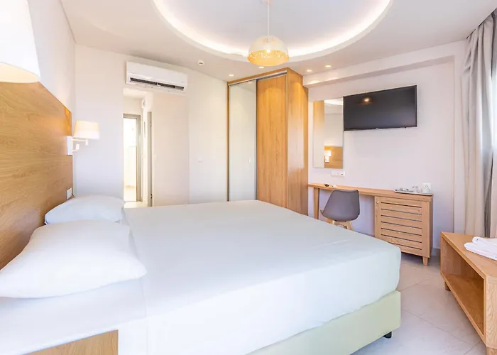 Anna Maria Village Hotel 3*